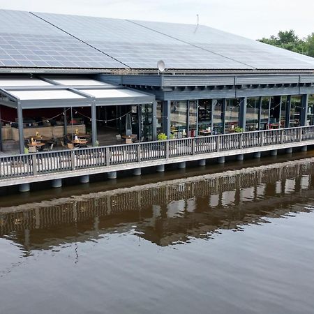 Veenland Hotel Haren Exteriör bild