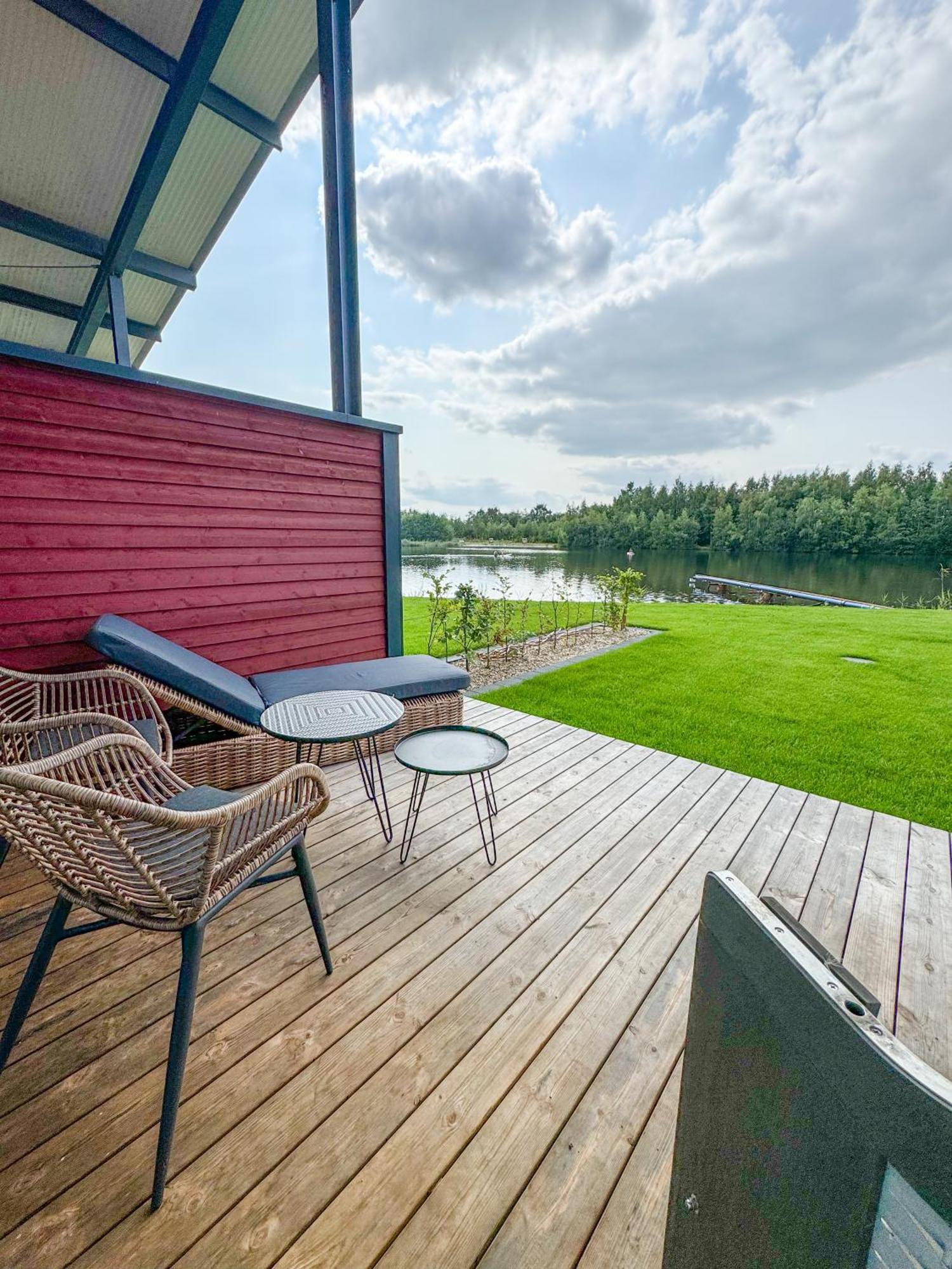 Veenland Hotel Haren Exteriör bild